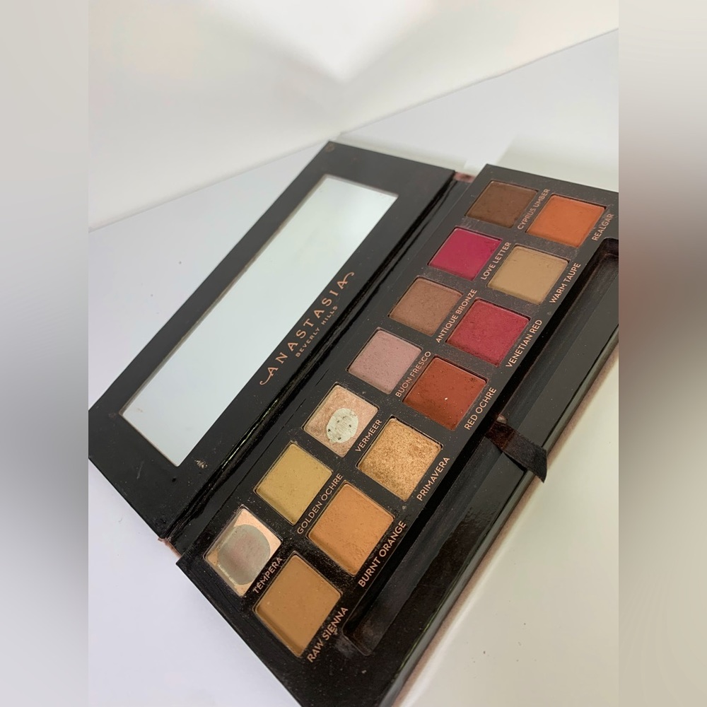 Modern Renaissance by Anastasia Beverly Hills